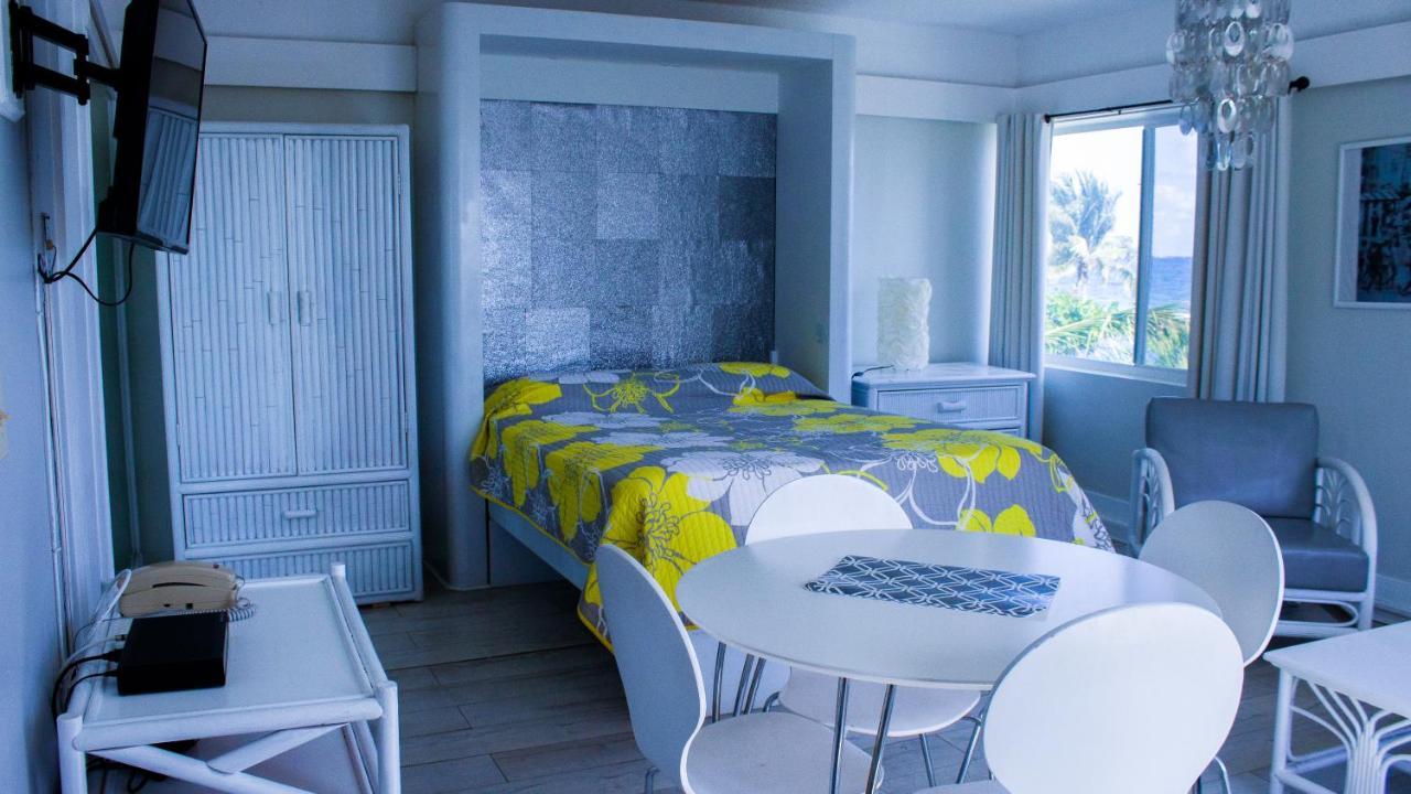 Coral Tides Resort ปอมปาโนบีช ภายนอก รูปภาพ
