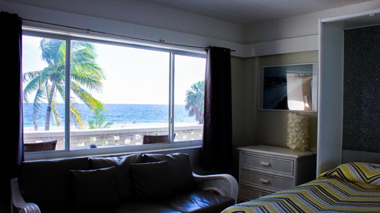 Coral Tides Resort ปอมปาโนบีช ภายนอก รูปภาพ