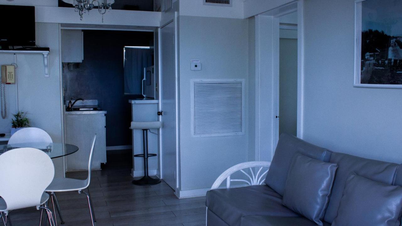 Coral Tides Resort ปอมปาโนบีช ภายนอก รูปภาพ