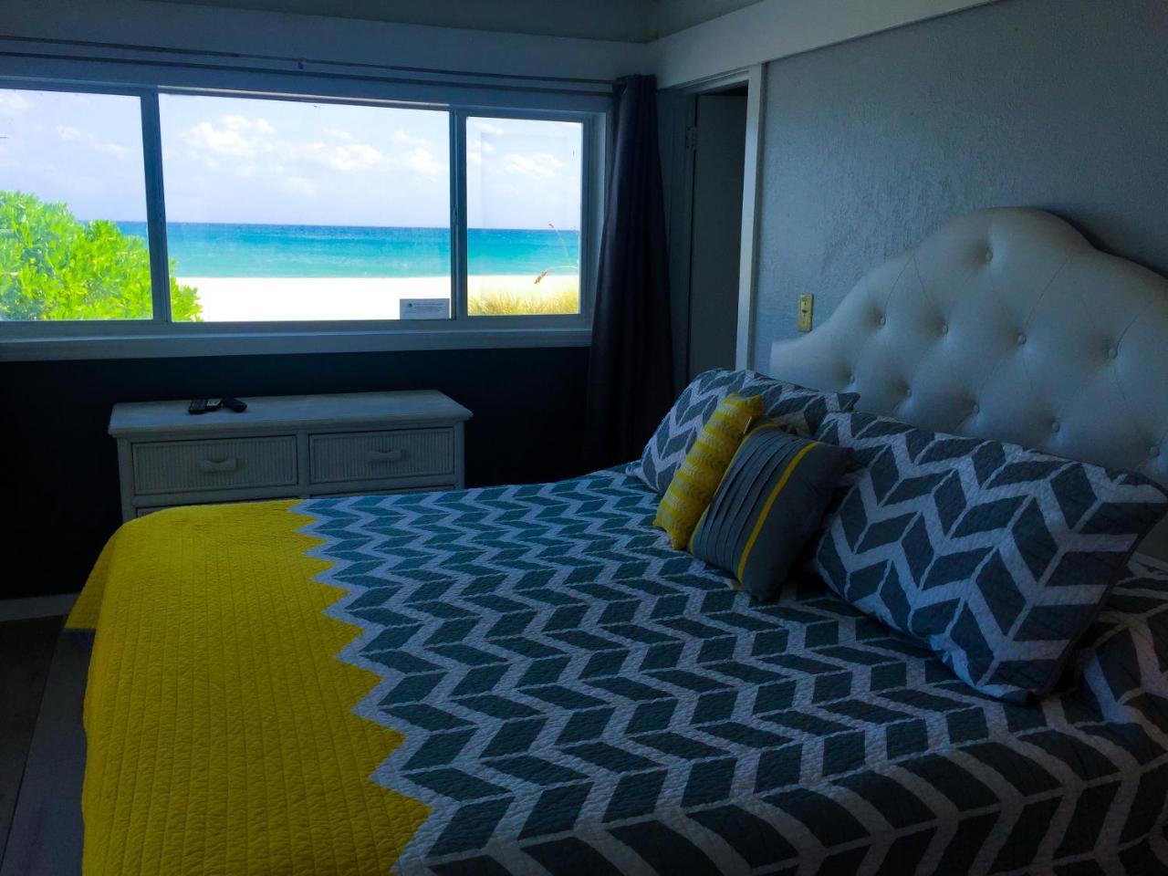 Coral Tides Resort ปอมปาโนบีช ภายนอก รูปภาพ