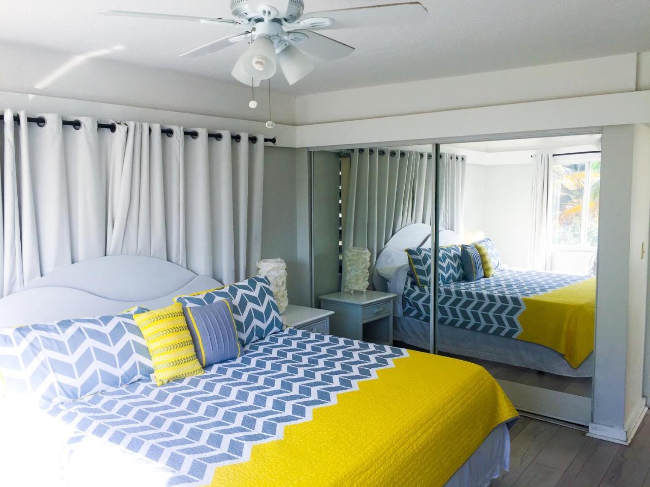 Coral Tides Resort ปอมปาโนบีช ภายนอก รูปภาพ